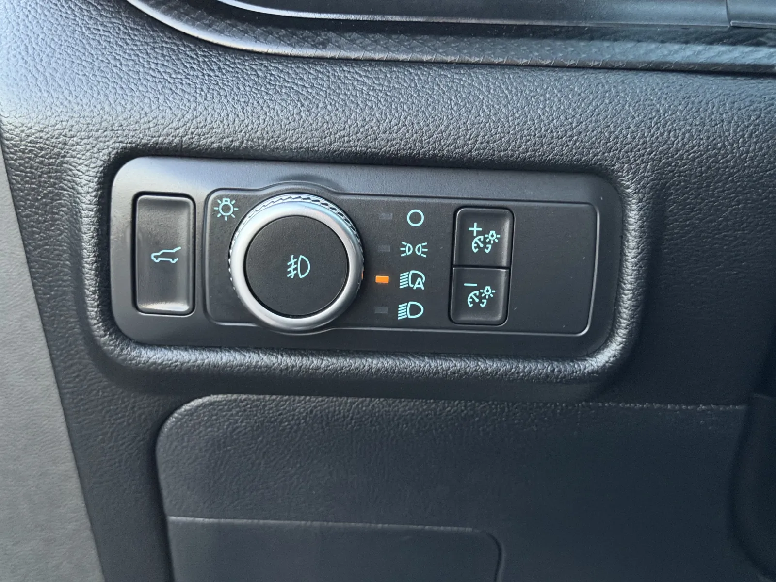 Ford Explorer photo 23