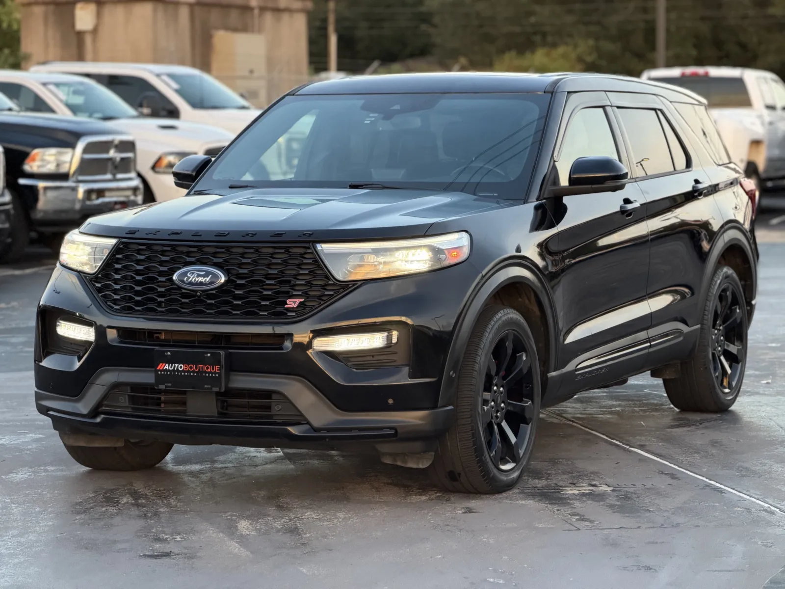 Ford Explorer photo 3
