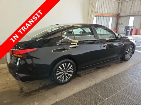 More photos of 2023 Nissan Altima 2.5 SV at Auto Boutique Texas, TX