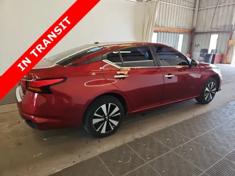 More photos of 2022 Nissan Altima 2.5 SV at Auto Boutique Texas, TX