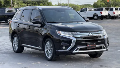 Photos of 2019 Mitsubishi Outlander PHEV SEL for sale in Alvin, TX at Auto Boutique Texas