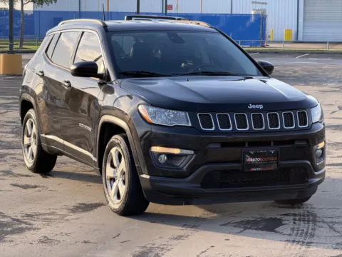 Photos of 2018 Jeep Compass Latitude for sale in Alvin, TX at Auto Boutique Texas