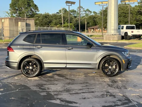 More photos of 2019 Volkswagen Tiguan SEL R-Line Black at Auto Boutique Texas, TX