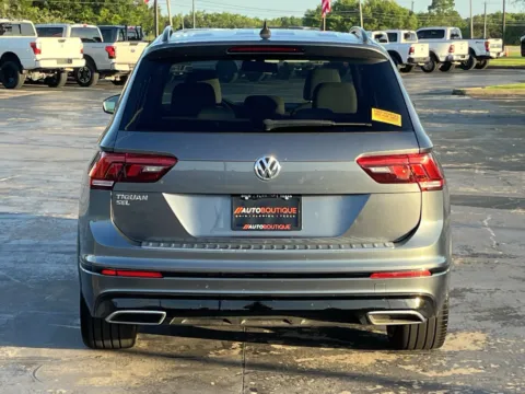 Another view of 2019 Volkswagen Tiguan SEL R-Line Black for sale in Alvin, TX at Auto Boutique Texas