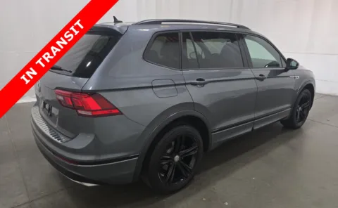 Another view of 2019 Volkswagen Tiguan SEL R-Line Black for sale in Alvin, TX at Auto Boutique Texas