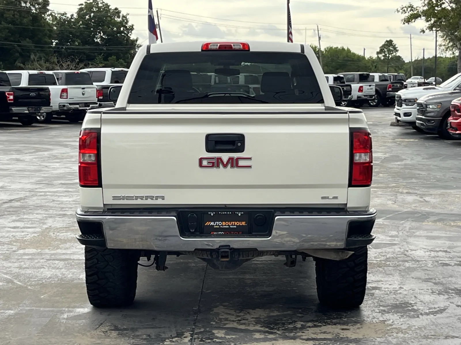 GMC Sierra photo 7