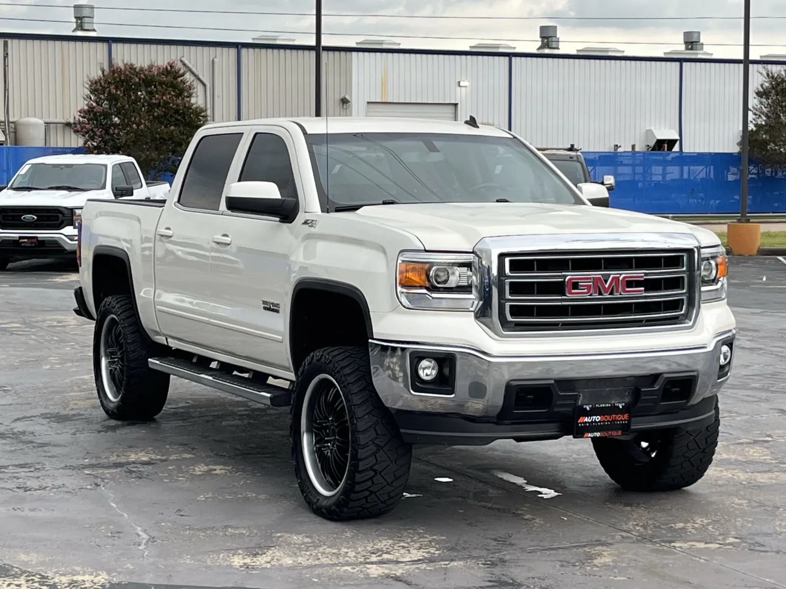 GMC Sierra photo 3