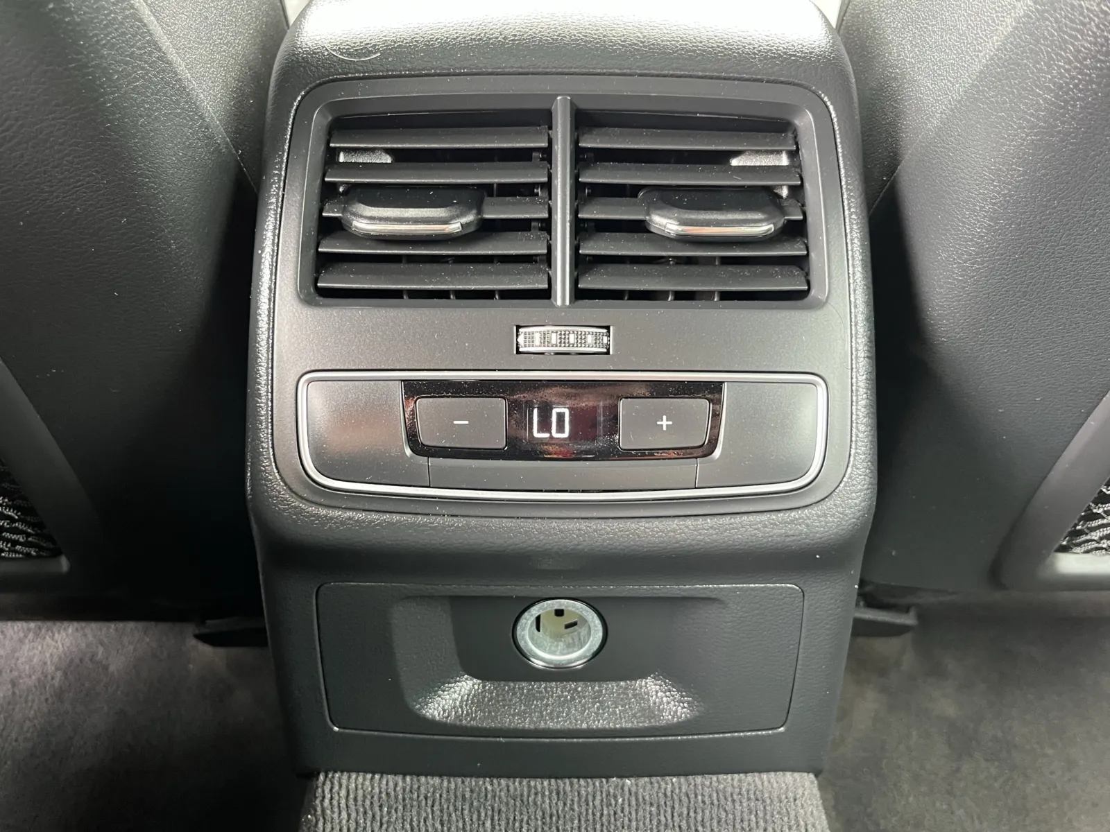 Audi A5 photo 28