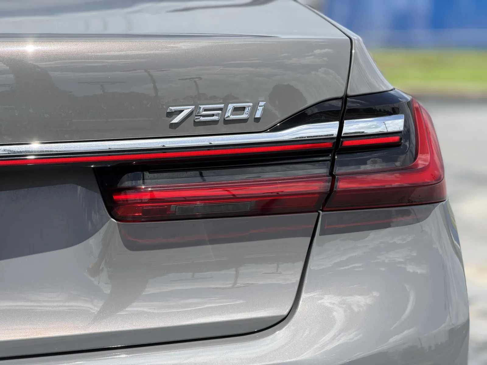 BMW 7 Series photo 16