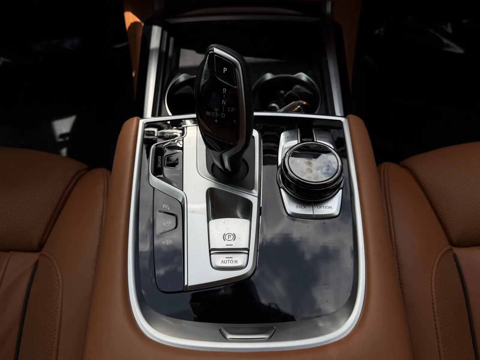 BMW 7 Series photo 36