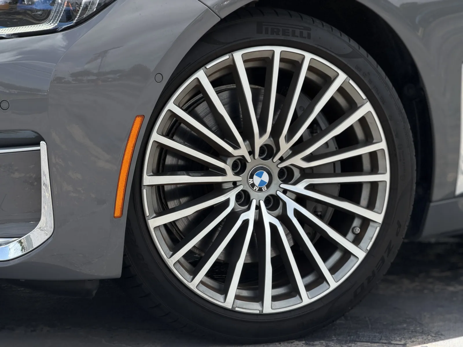 BMW 7 Series photo 15