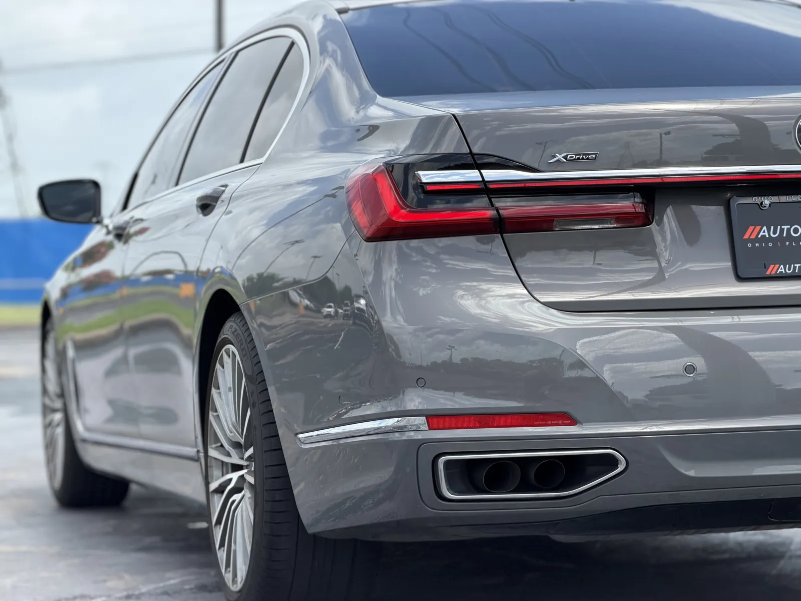 BMW 7 Series photo 11