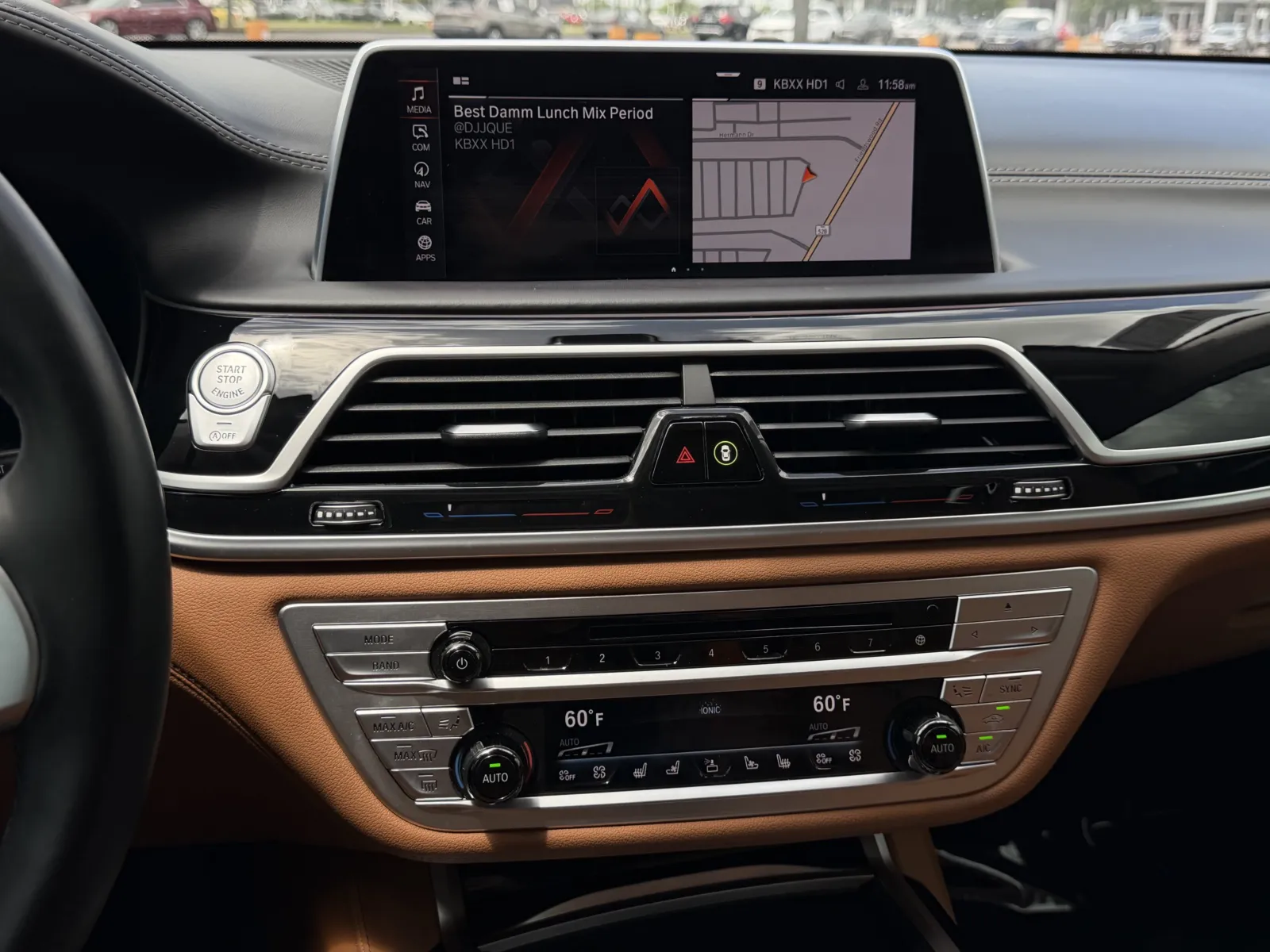 BMW 7 Series photo 29