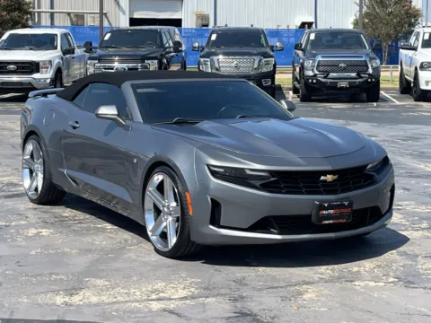 Another view of 2020 Chevrolet Camaro 1LT for sale in Alvin, TX at Auto Boutique Texas