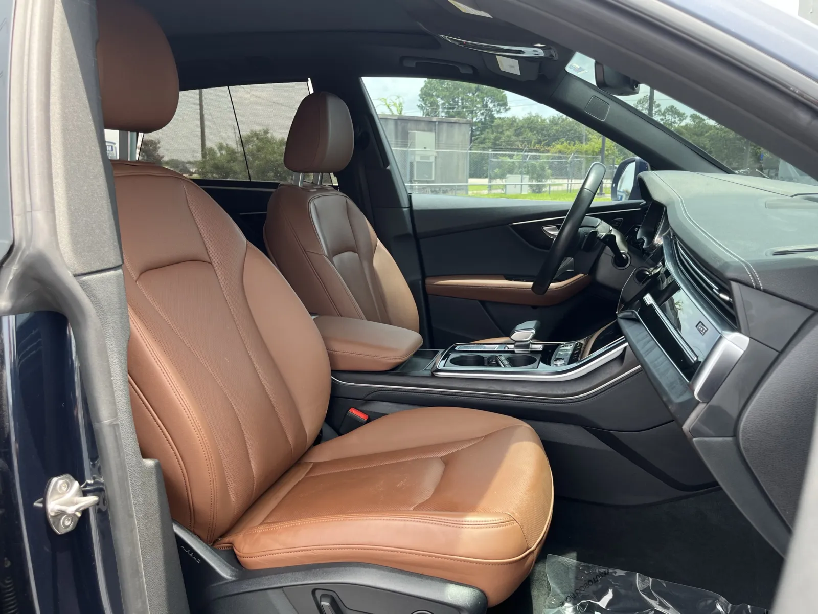 Audi Q8 photo 27