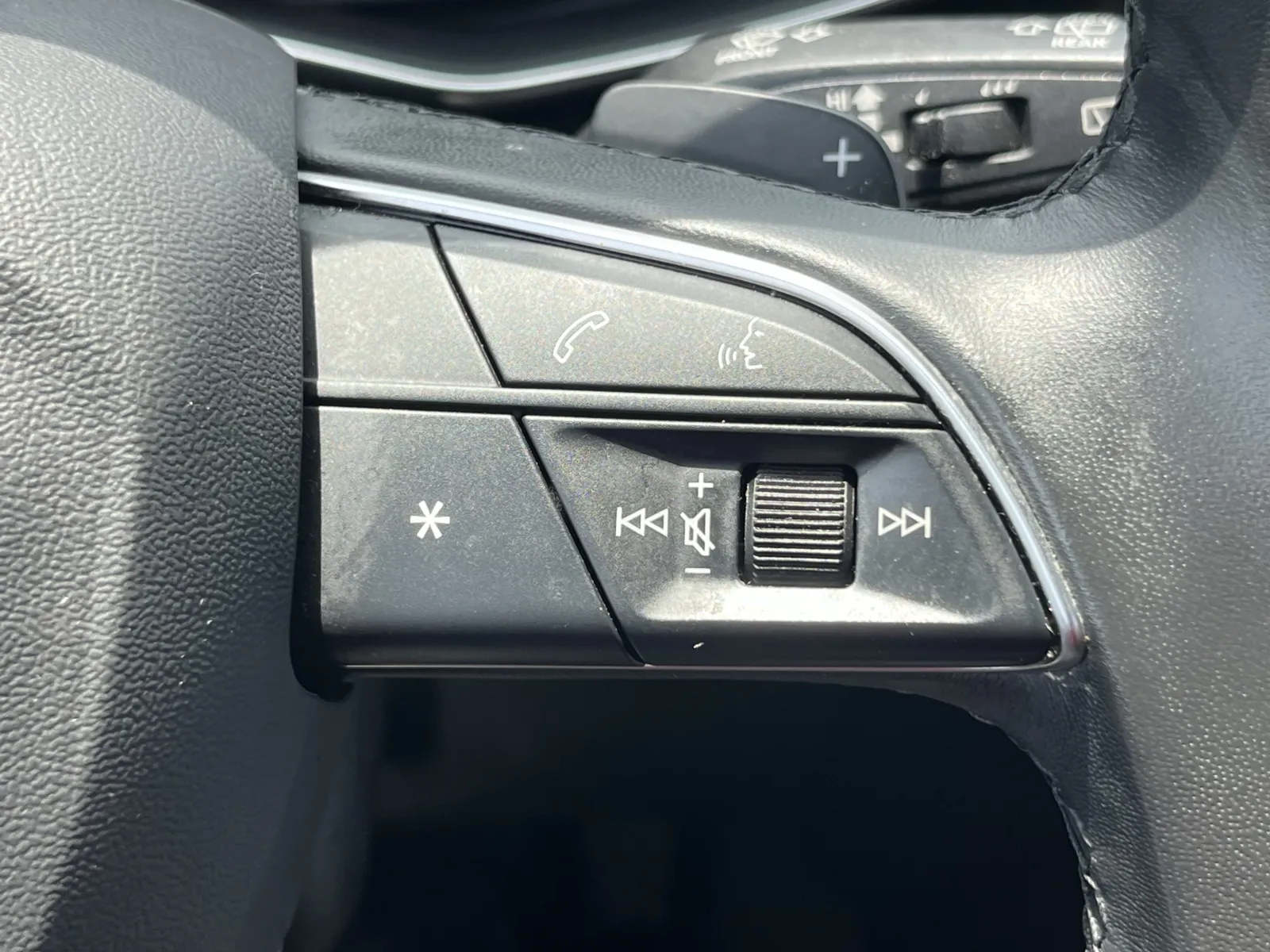 Audi Q8 photo 18