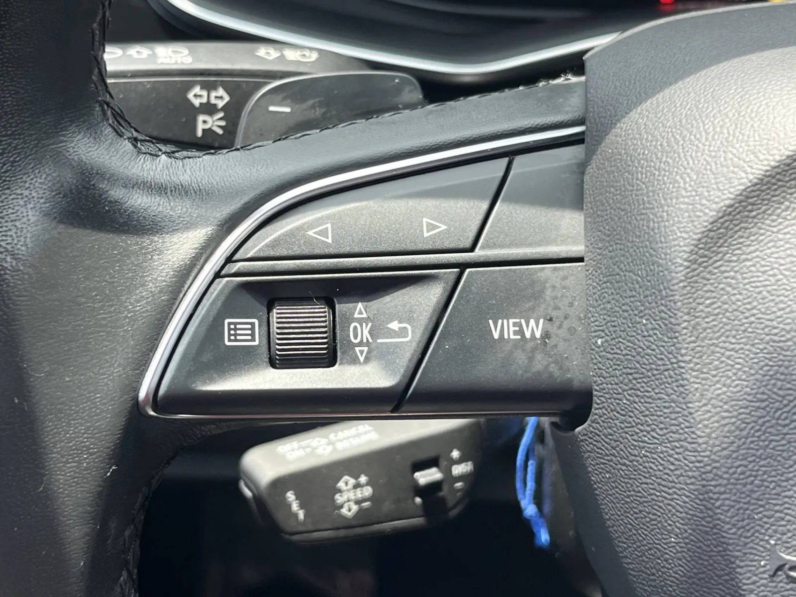 Audi Q8 photo 17