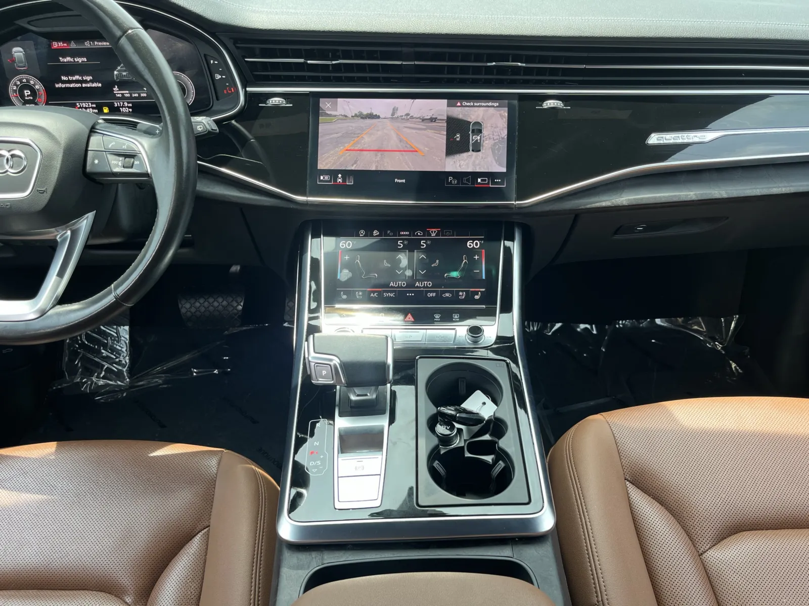 Audi Q8 photo 23