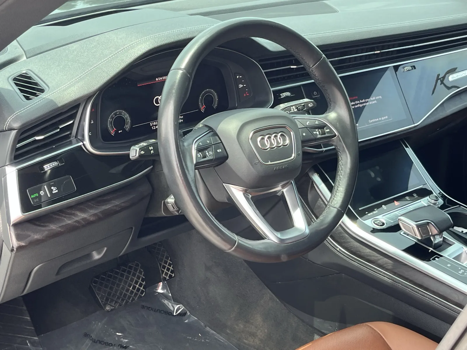 Audi Q8 photo 13