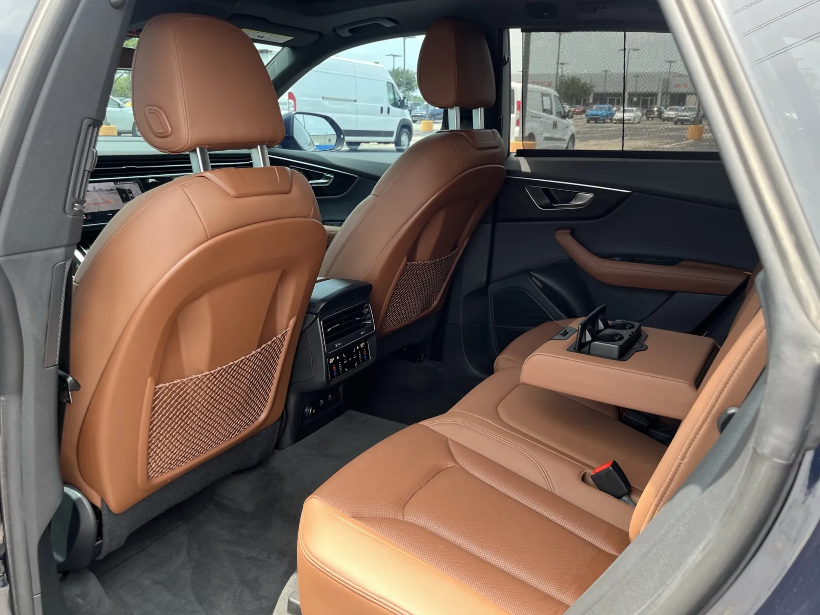 Audi Q8 photo 29