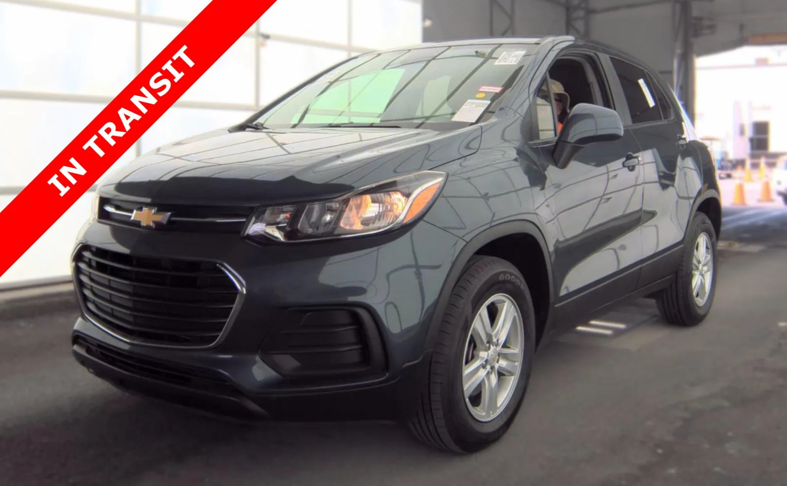 Gray 2022 Chevrolet Trax LS for sale in Alvin, TX
