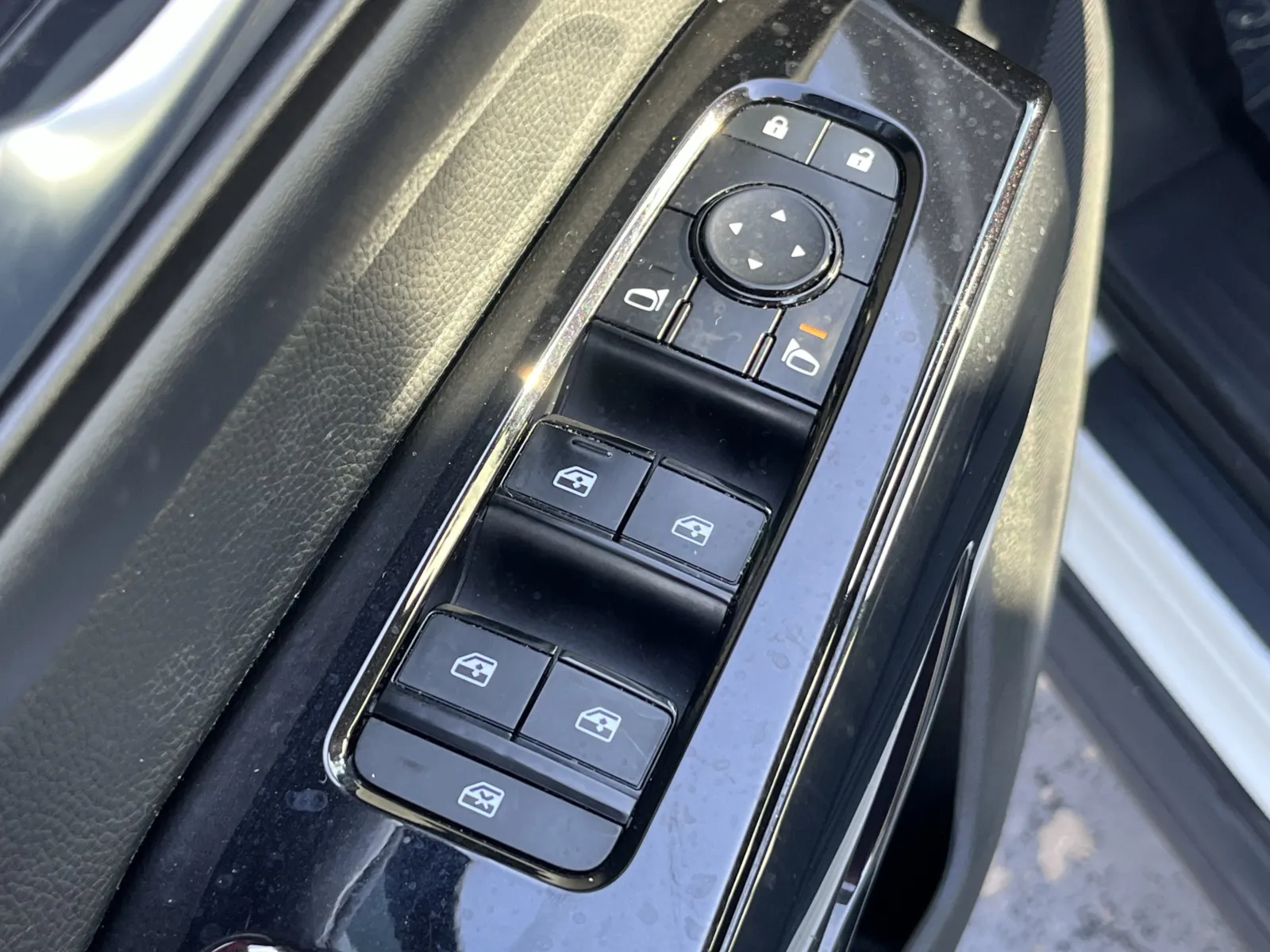 Nissan Pathfinder photo 23