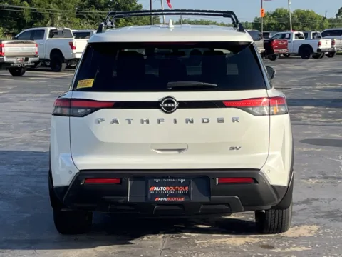 More photos of 2022 Nissan Pathfinder SV at Auto Boutique Texas, TX