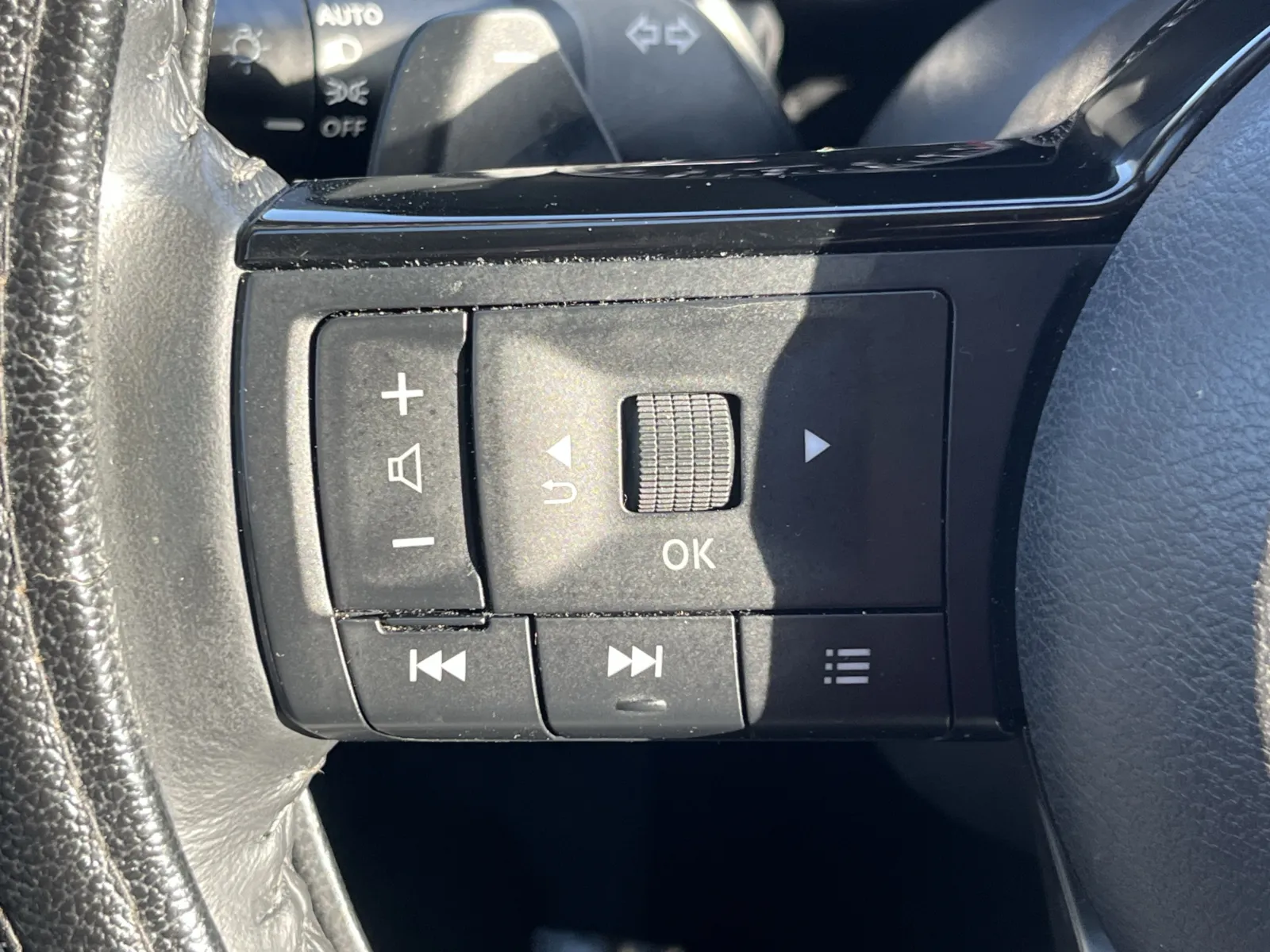 Nissan Pathfinder photo 16