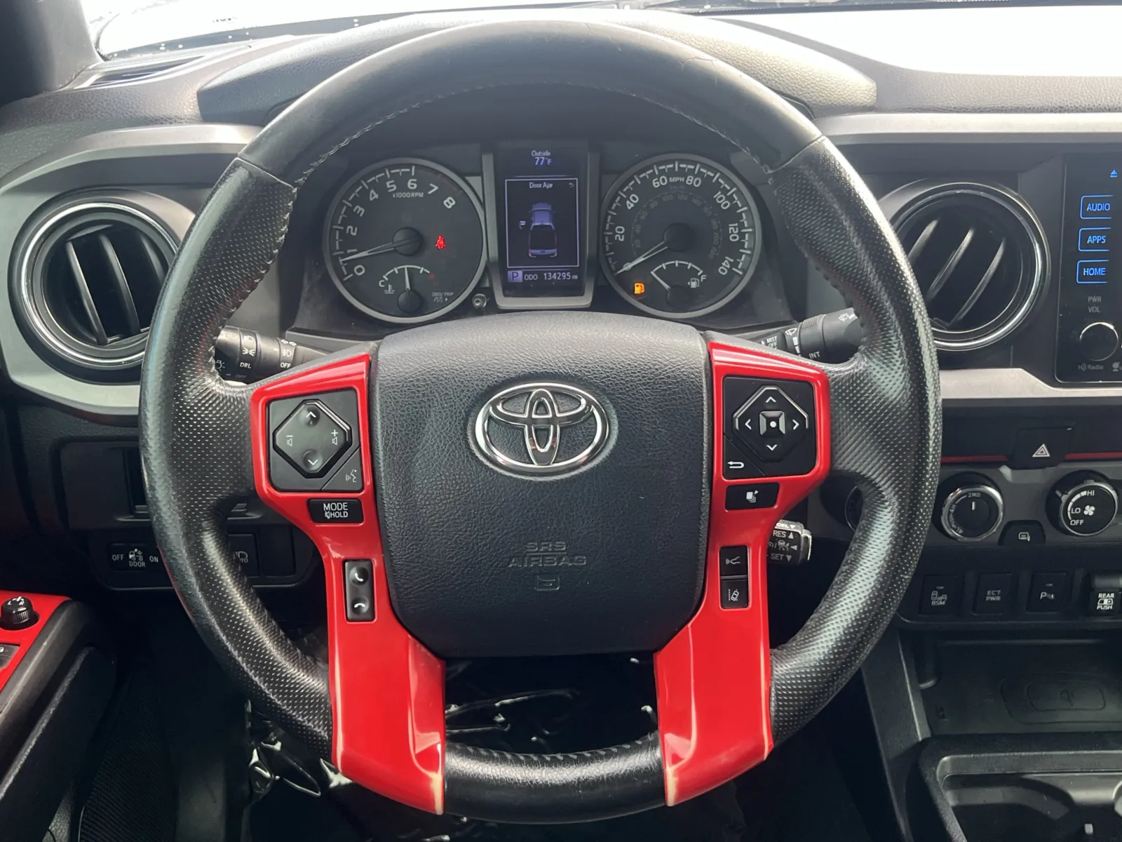 Toyota Tacoma photo 16
