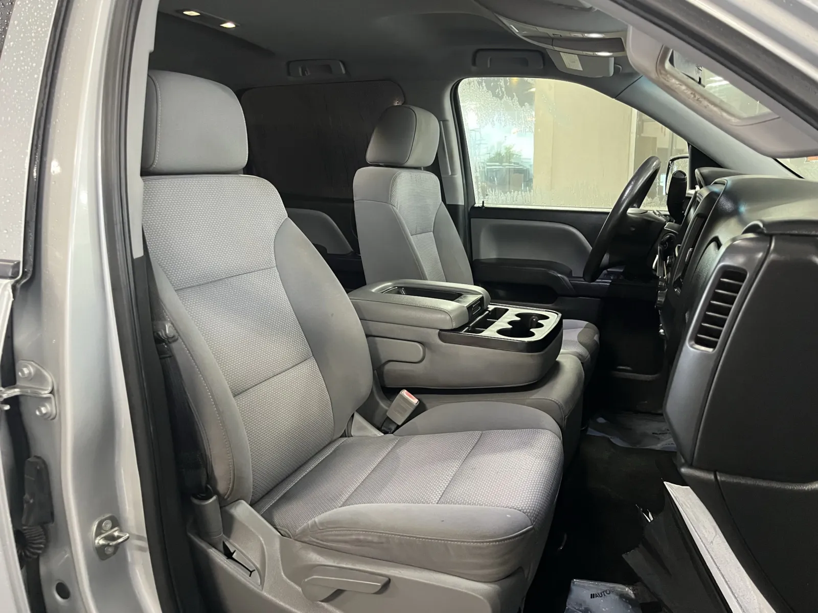 Chevrolet Silverado photo 22