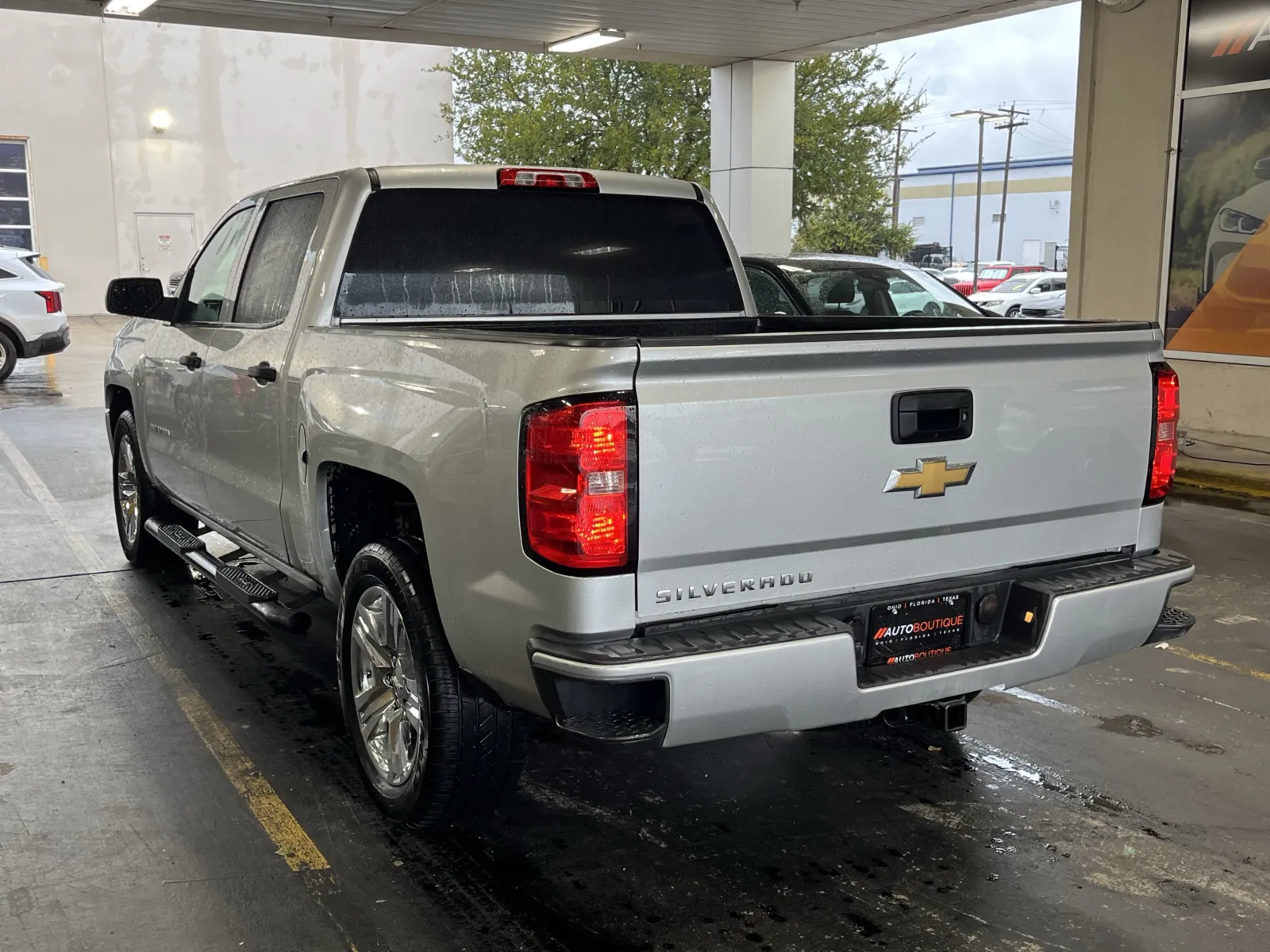 Chevrolet Silverado photo 9