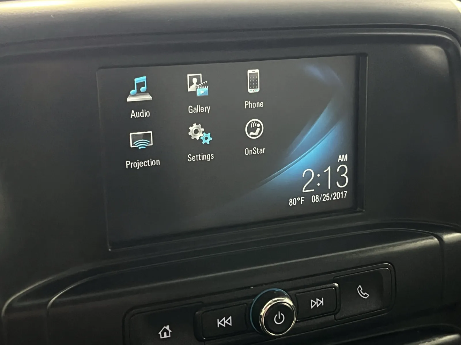 Chevrolet Silverado photo 7