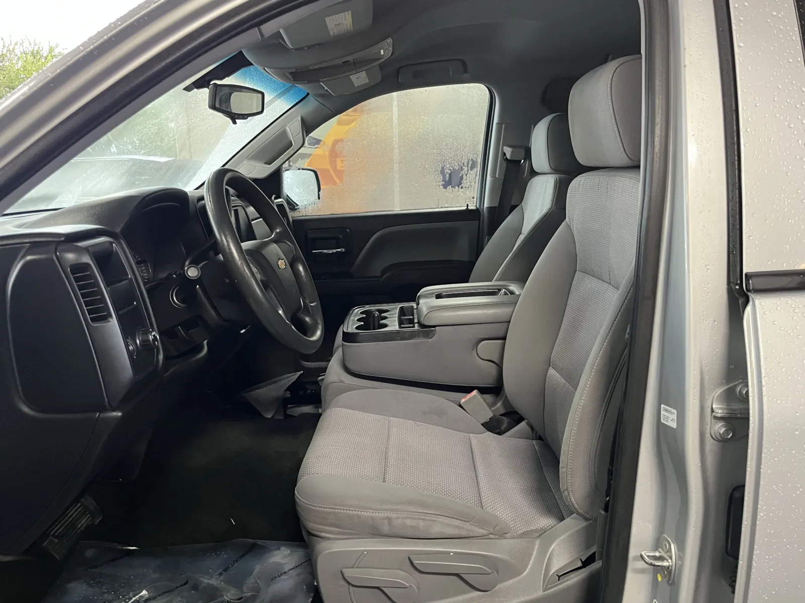 Chevrolet Silverado photo 21