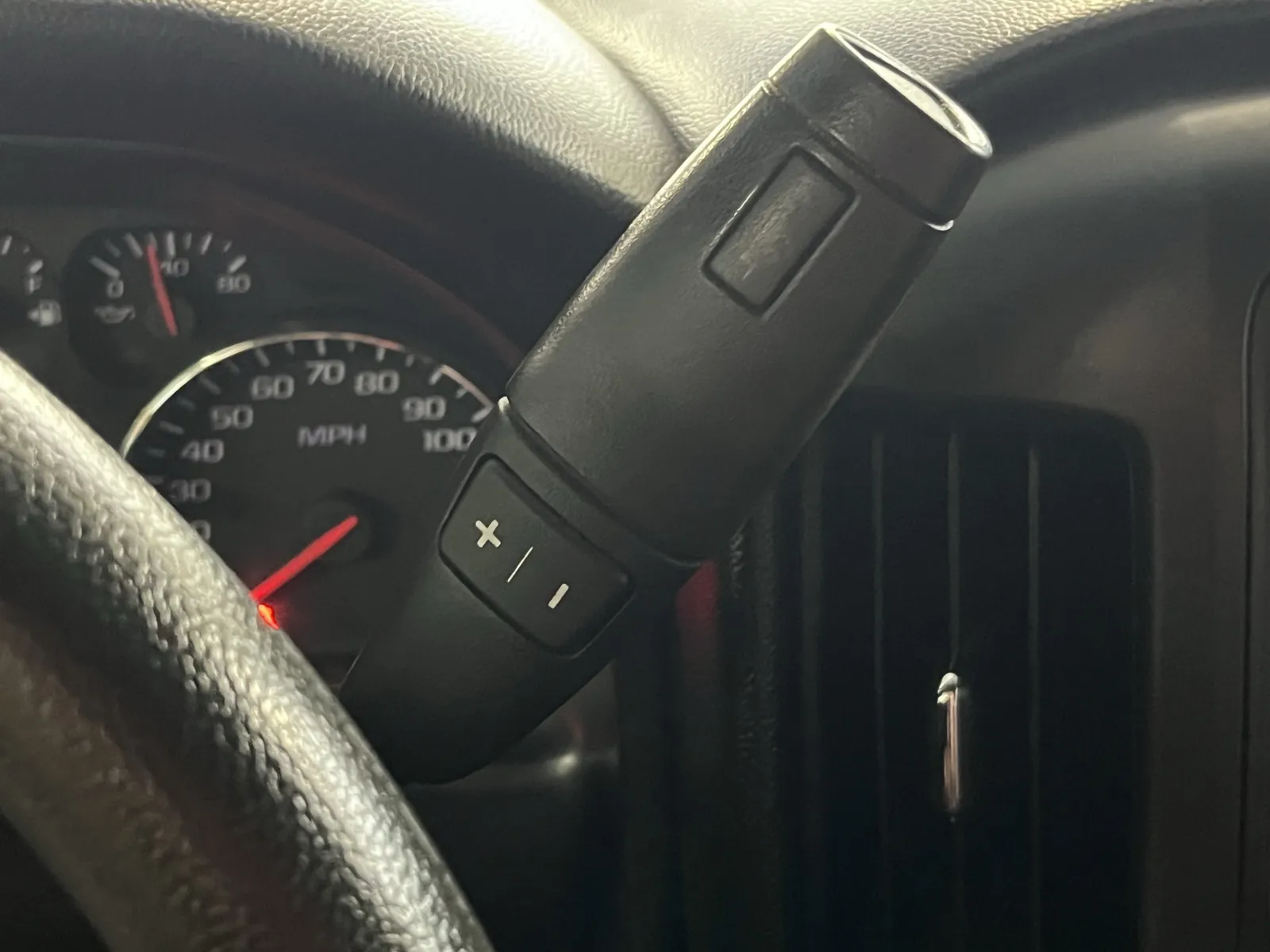 Chevrolet Silverado photo 18