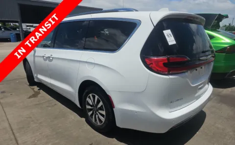 More photos of 2021 Chrysler Pacifica Hybrid Touring L at Auto Boutique Texas, TX