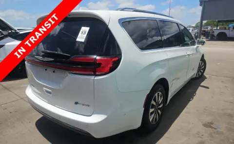 More photos of 2021 Chrysler Pacifica Hybrid Touring L at Auto Boutique Texas, TX