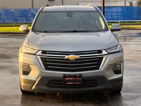 More photos of 2023 Chevrolet Traverse LT Cloth at Auto Boutique Texas, TX