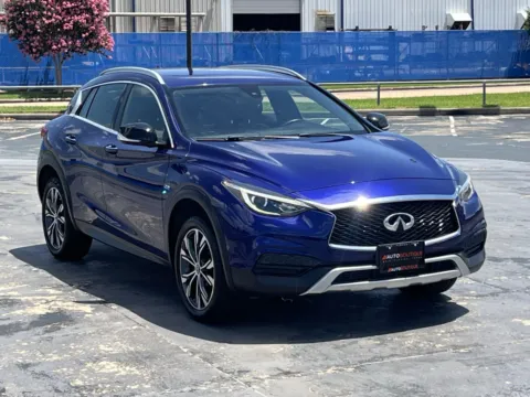 Photos of 2017 INFINITI QX30 BASE/ Luxury for sale in Alvin, TX at Auto Boutique Texas