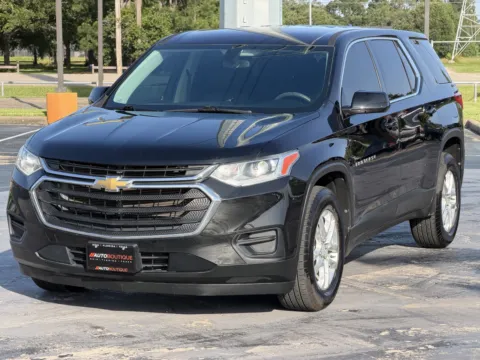 Another view of 2021 Chevrolet Traverse LS for sale in Alvin, TX at Auto Boutique Texas
