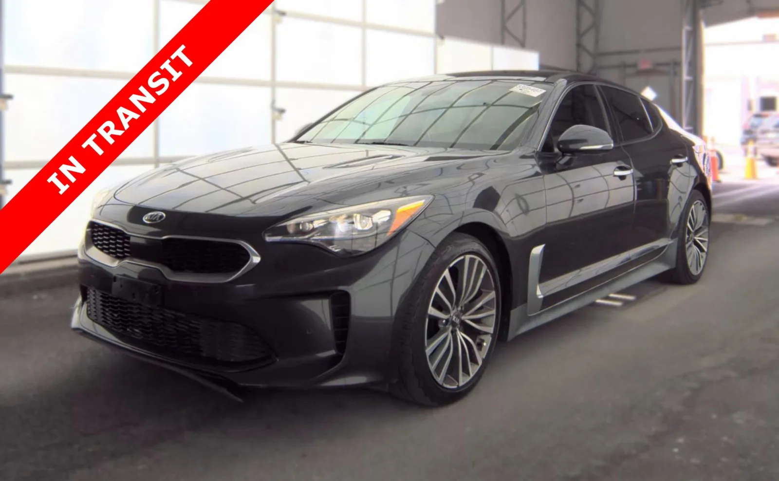 2019 Kia Stinger Premium's photo