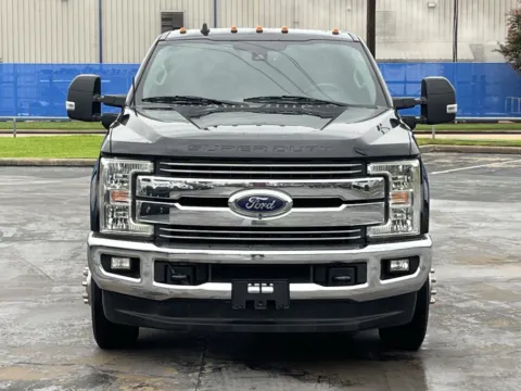 More photos of 2019 Ford Super Duty F-350 DRW LARIAT at Auto Boutique Texas, TX