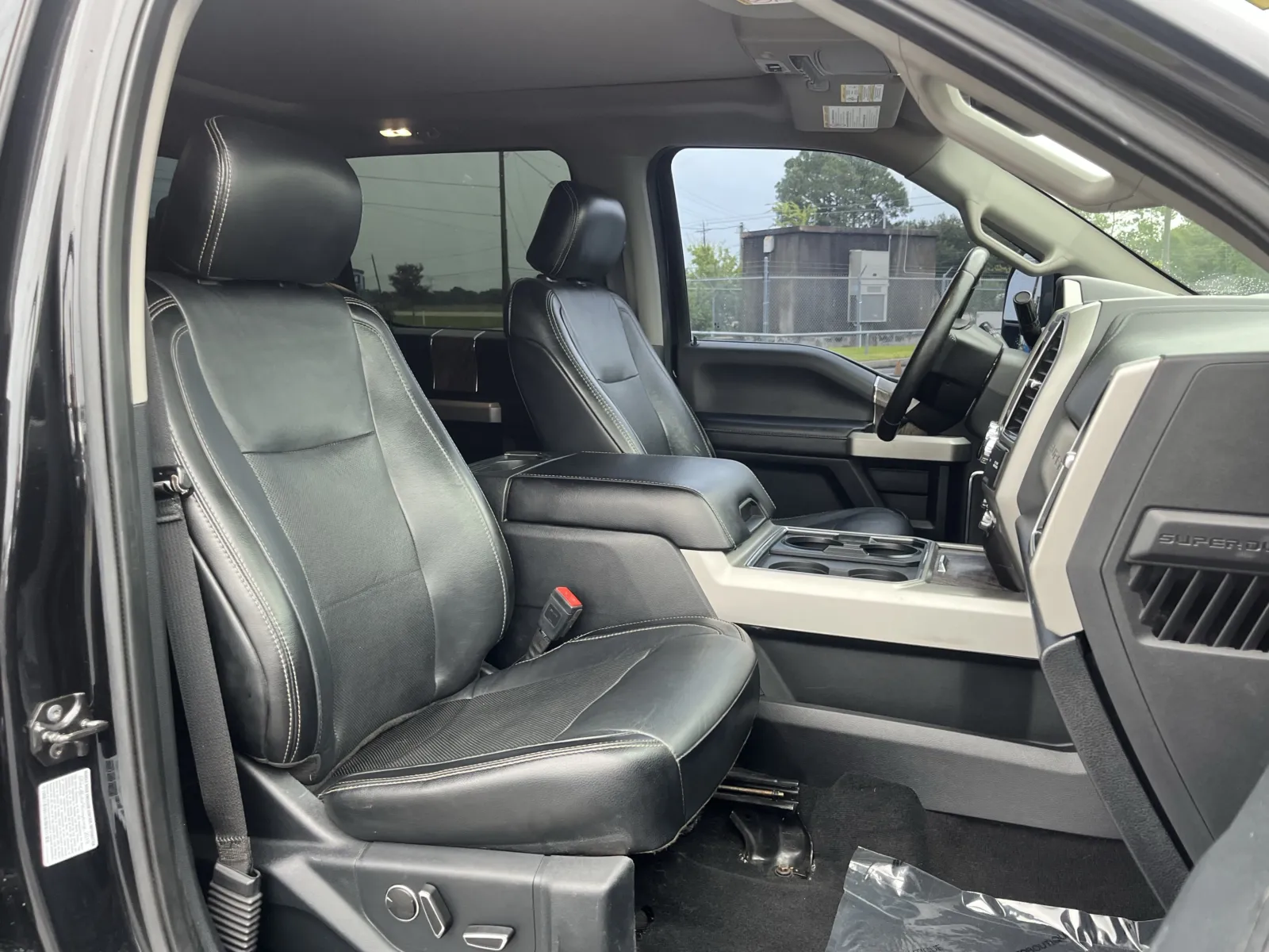 Ford F-350 photo 25