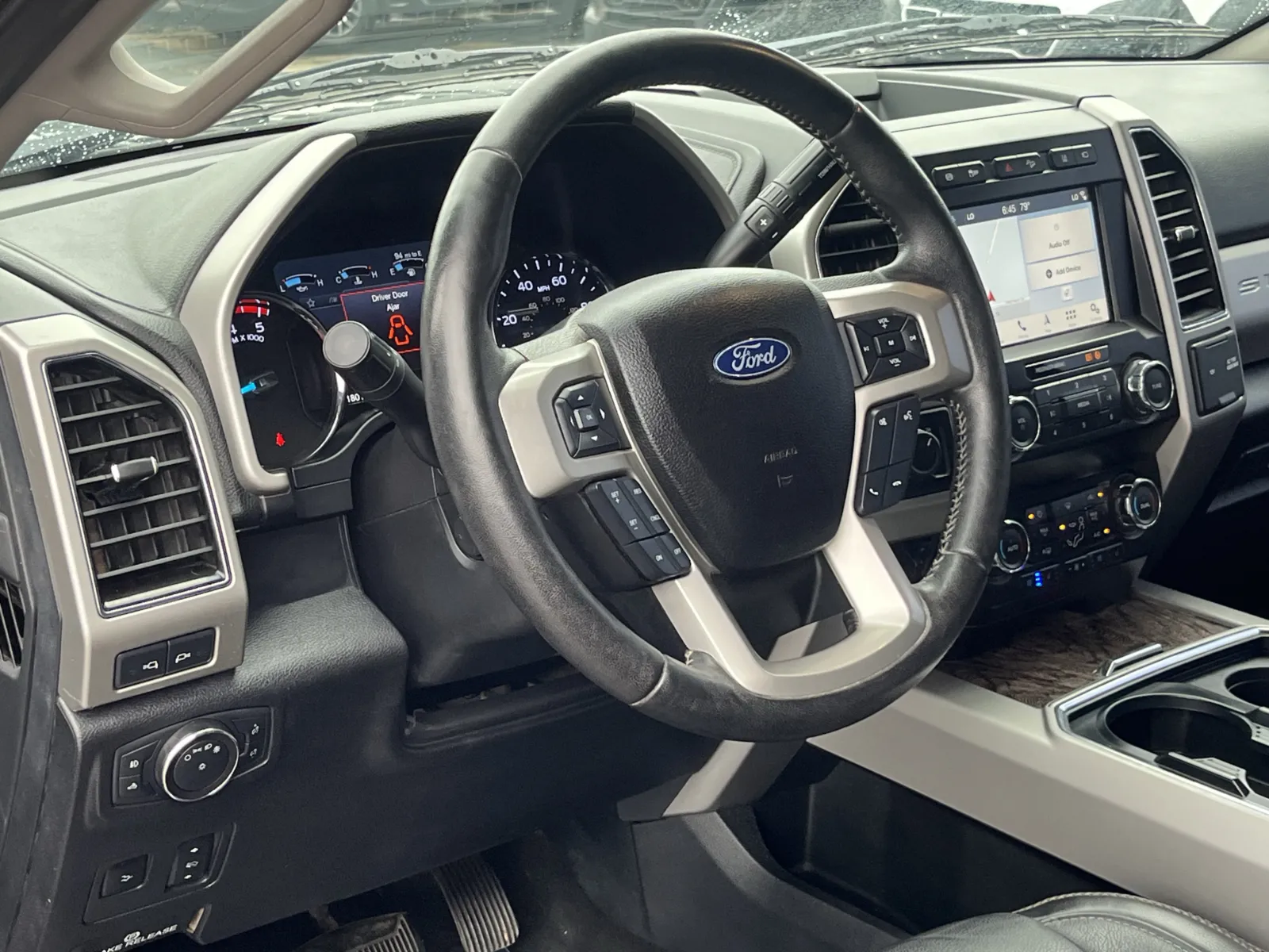 Ford F-350 photo 10