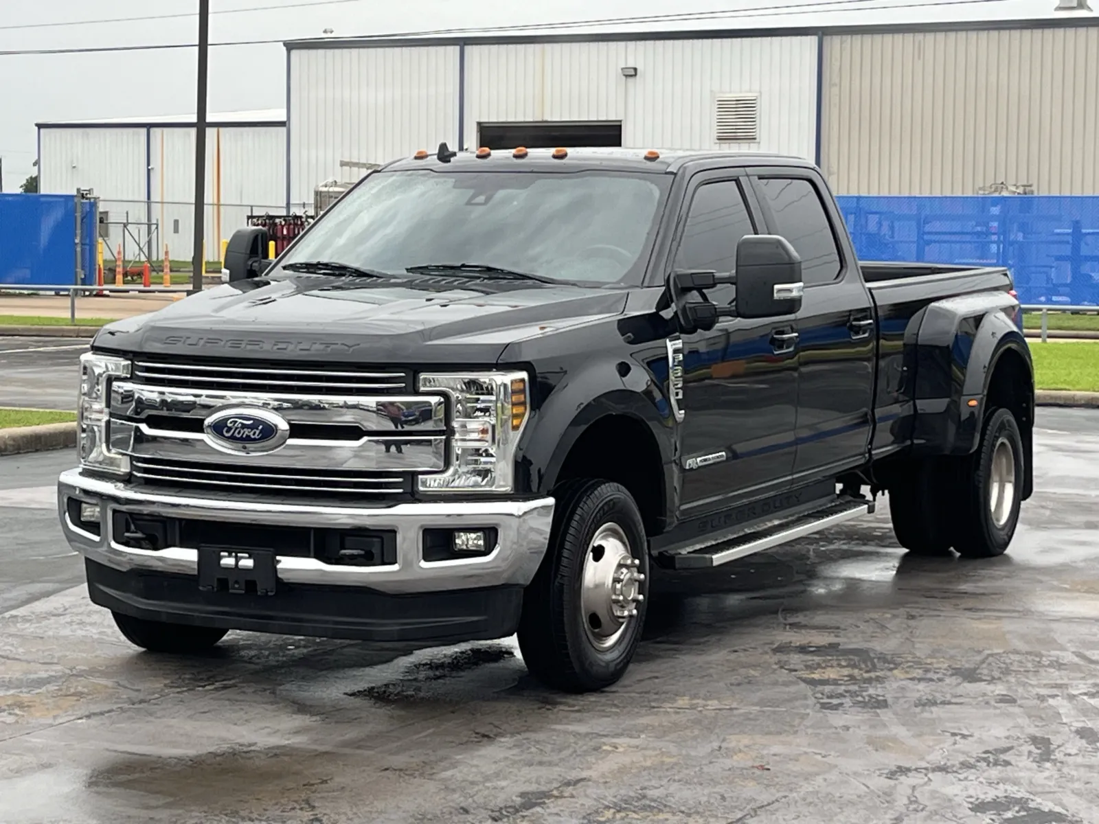 Ford F-350 photo 3