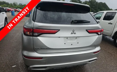 More photos of 2024 Mitsubishi Outlander SE at Auto Boutique Texas, TX