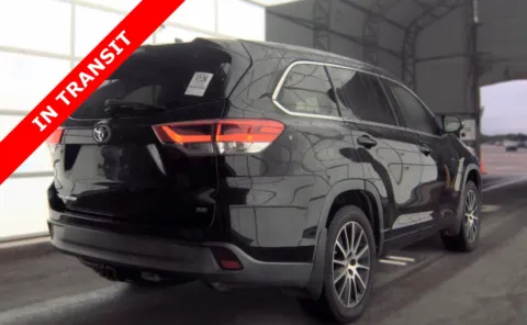 More photos of 2018 Toyota Highlander SE at Auto Boutique Texas, TX