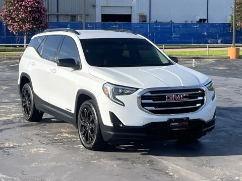Photos of 2020 GMC Terrain SLE for sale in Alvin, TX at Auto Boutique Texas
