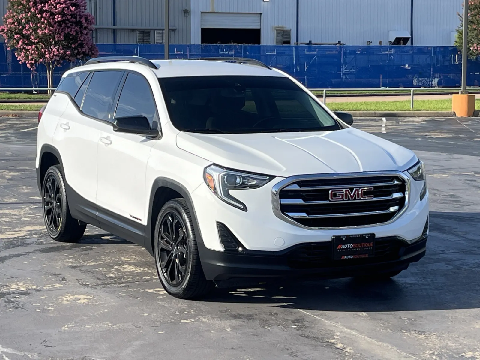 GMC Terrain photo 2