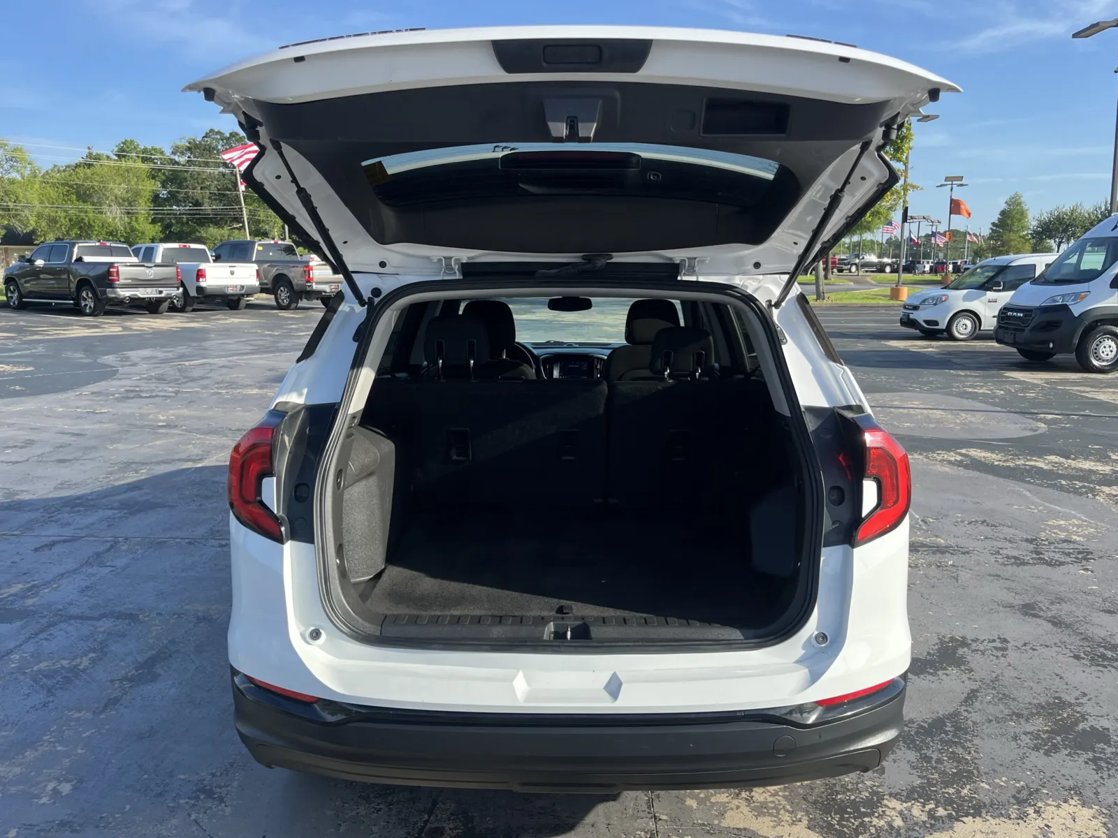 GMC Terrain photo 9