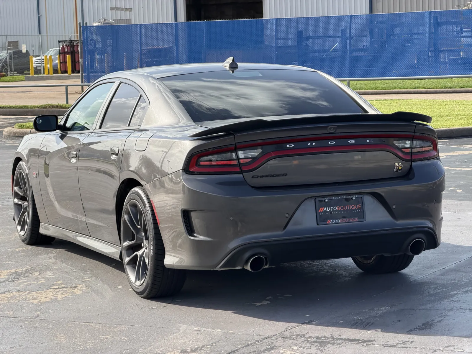 Dodge Charger photo 7
